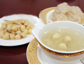 Tổ Yến chưng hạt sen